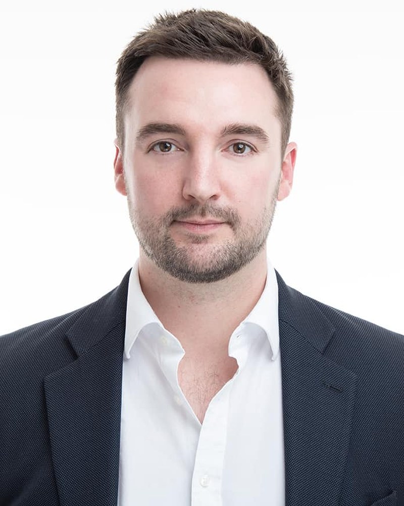 Phillip Lachlan, Sales Associate